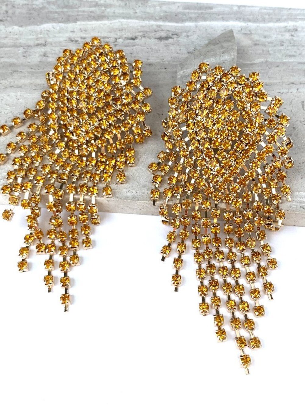 New Anthropologie Shashi Royal Queen Amber Rhinestone Chandelier Earrings